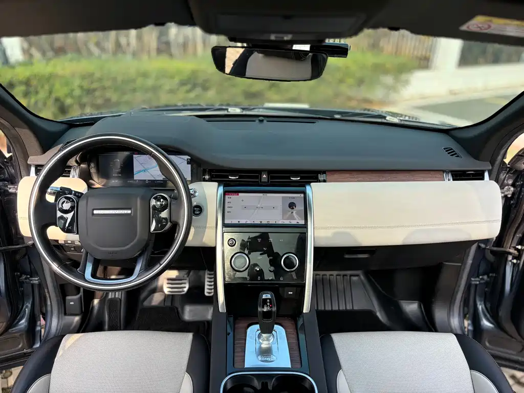 LAND ROVER DISCOVER SPORTS