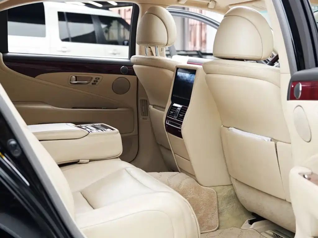Lexus LS 2010 460L Luxury