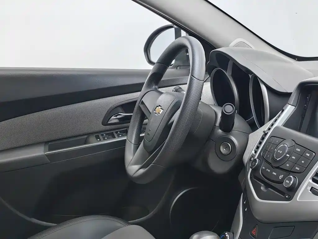 Chevrolet Cruze — миниатюра 22