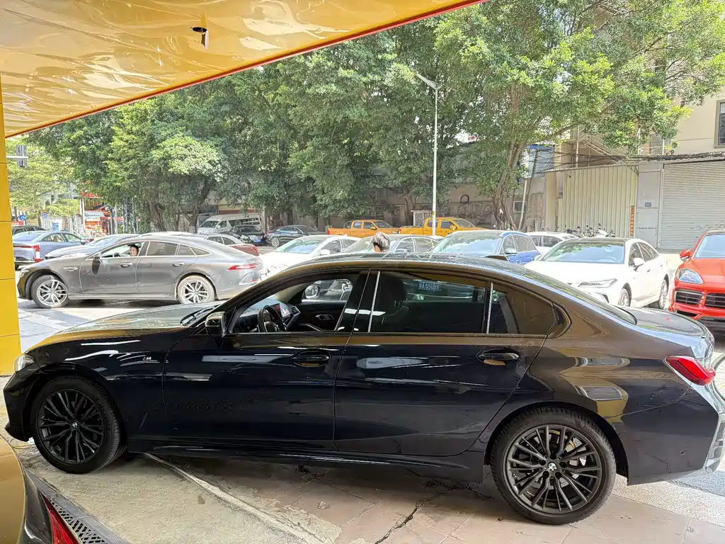 BMW 3 Series — миниатюра 7