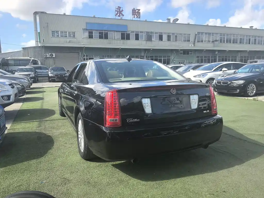 Cadillac SLS — миниатюра 14