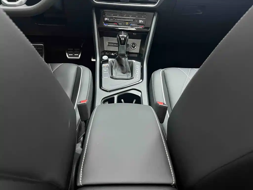 Volkswagen Tiguan L — миниатюра 23
