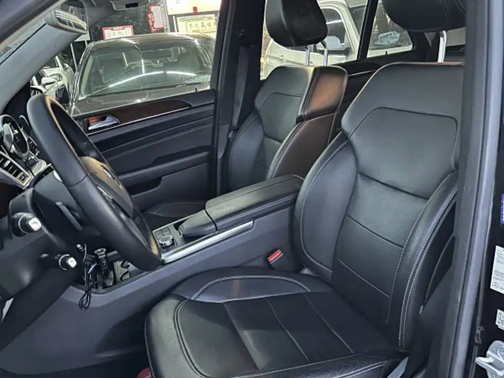 Mercedes-Benz M-Class — миниатюра 7