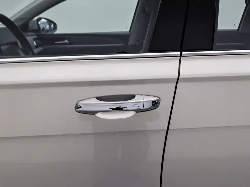 Volkswagen Lavida — миниатюра 18