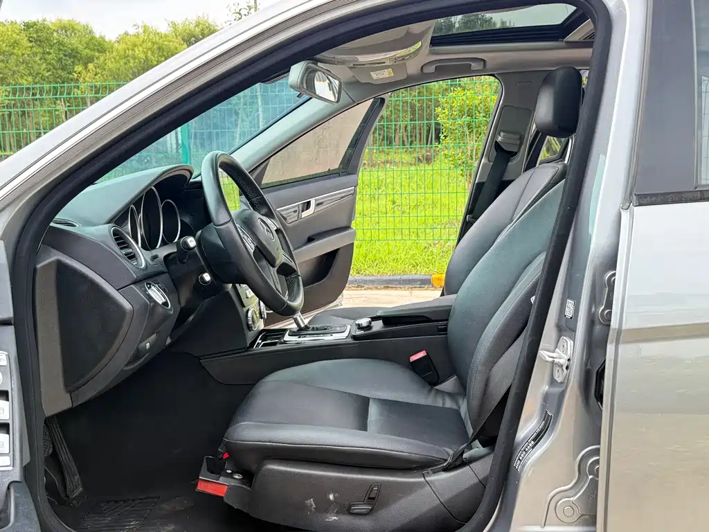 Mercedes-Benz C-Class C 2013 C 180 Grand Edition