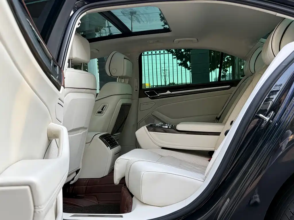 Volkswagen Phideon — миниатюра 6