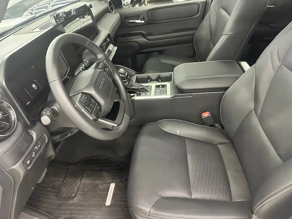 Toyota Land Cruiser Prado 2025 2.4T TX 5 мест