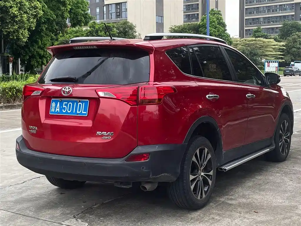 Toyota RAV4 2013 2.5L AT Luxury