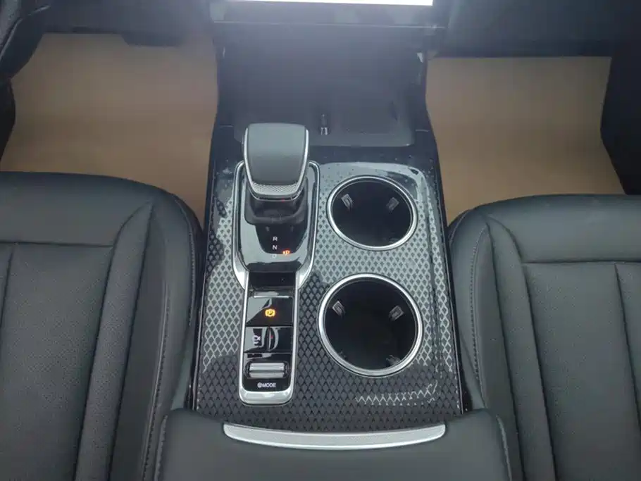 Hongqi HONGQI HS3 PHEV