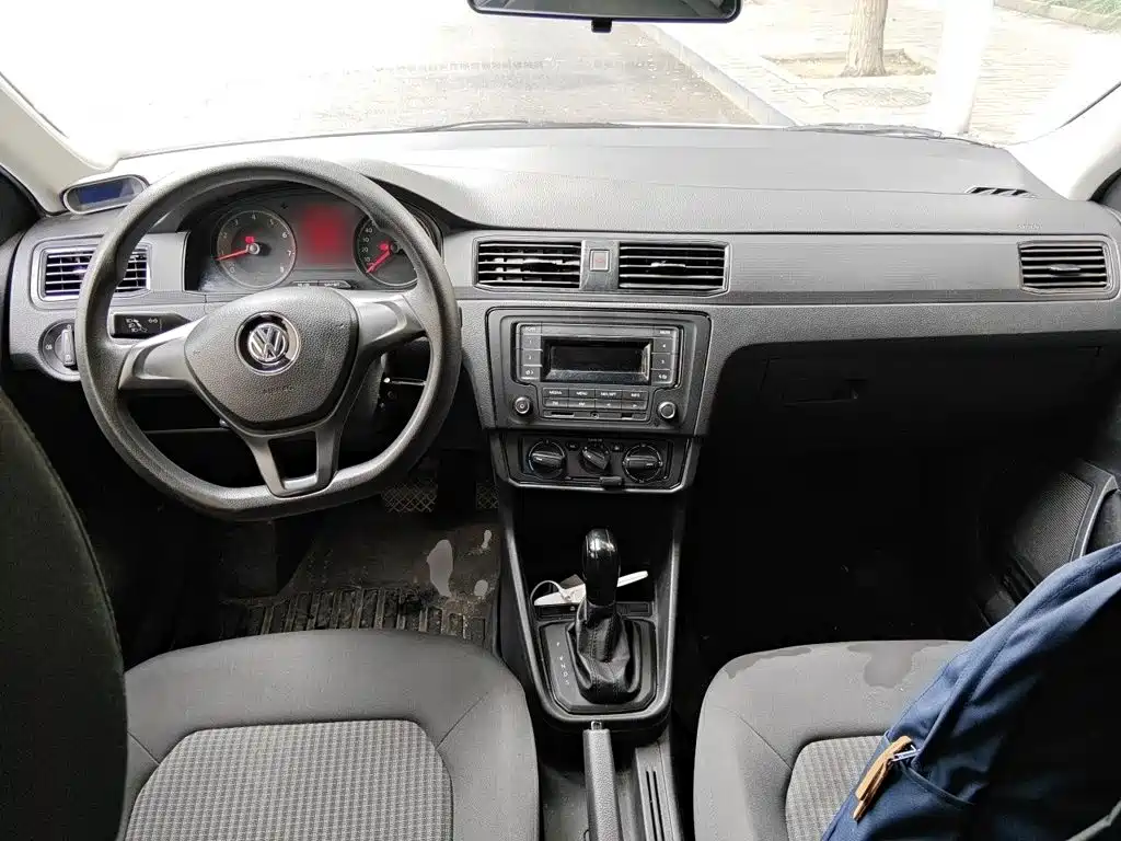 Volkswagen Santana — миниатюра 10