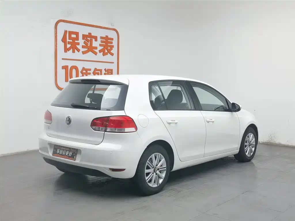 Volkswagen Golf 2011 1.6 MT Fashion