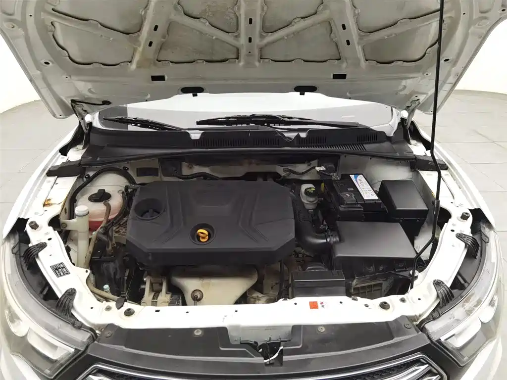 Bestune B30 2016 1.6L MT Luxury