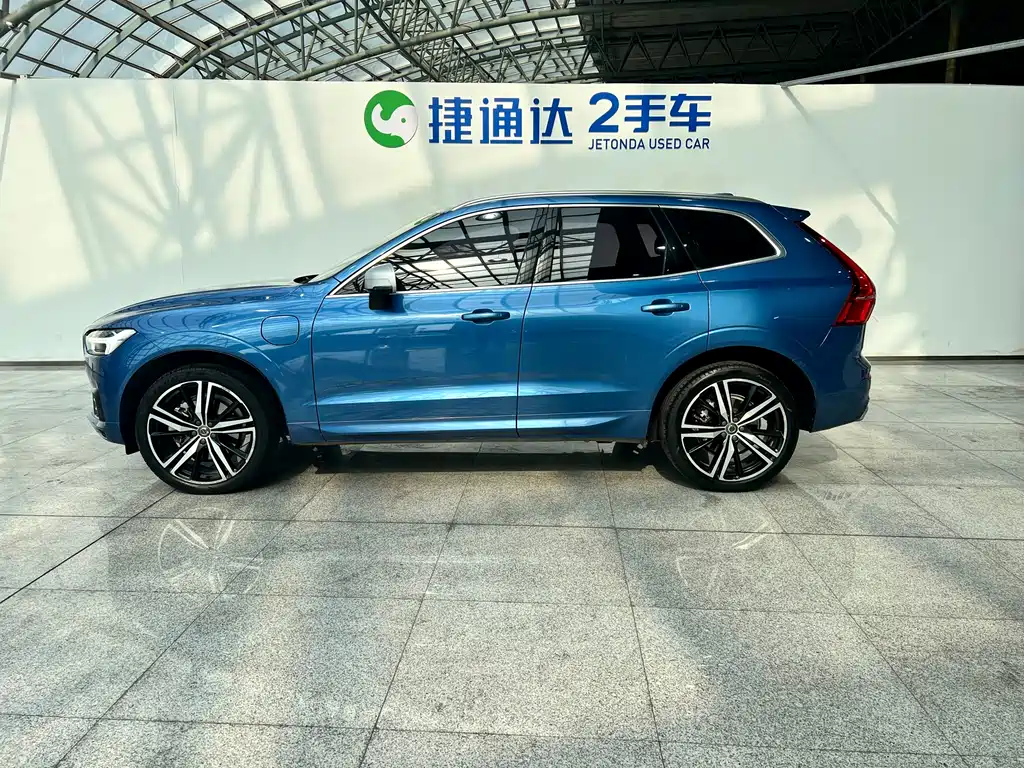 VOLVO XC60 PLUG IN HYBRID