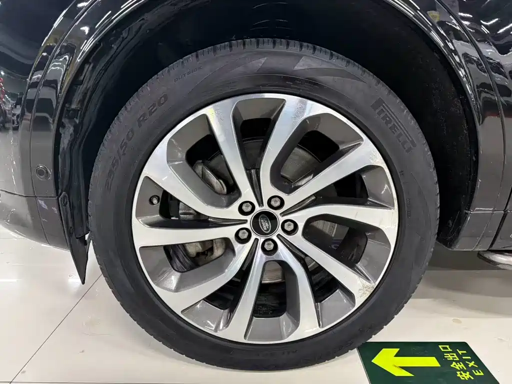 LAND ROVER DISCOVER SPORTS