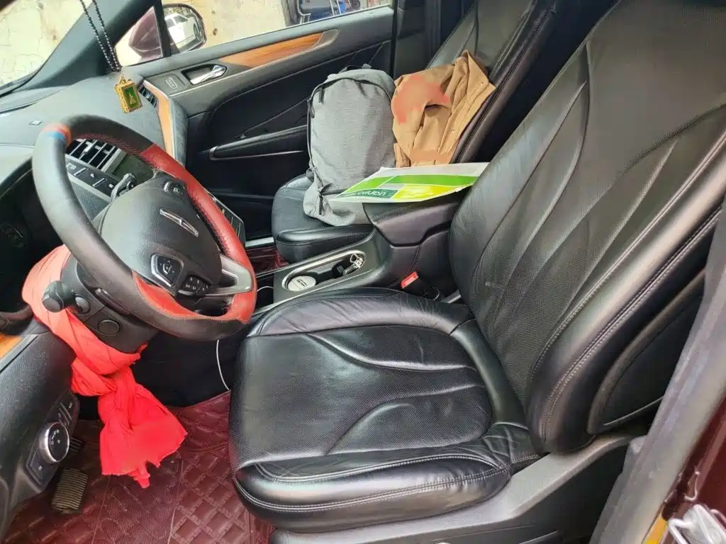 Lincoln MKC — миниатюра 8
