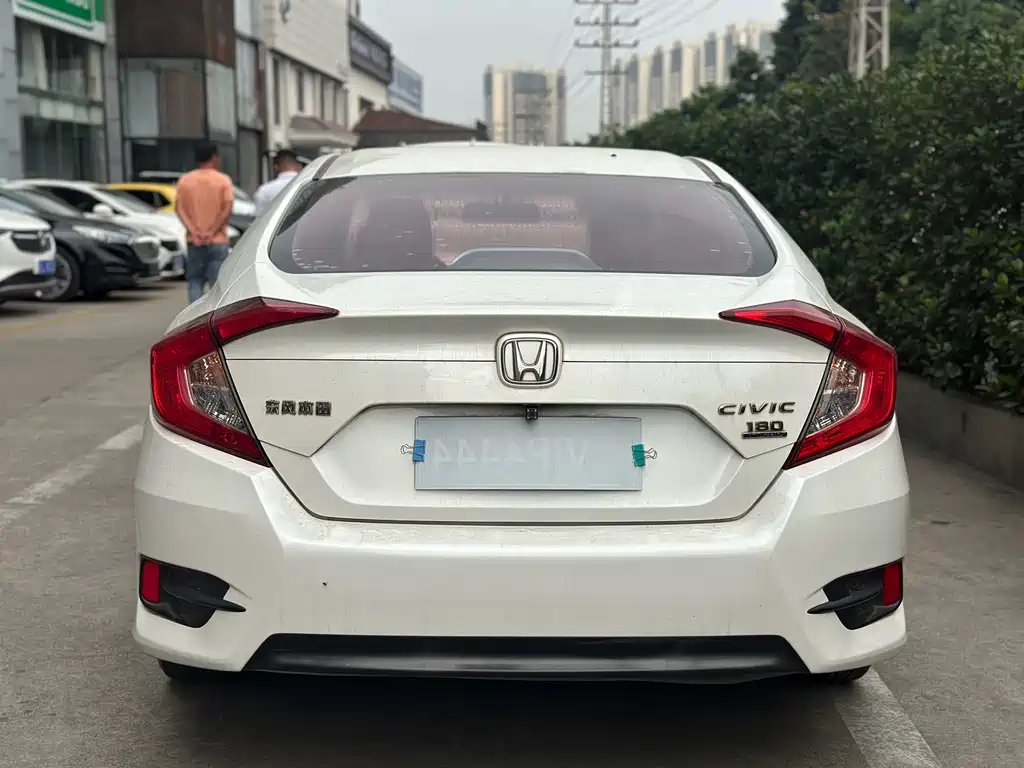 Honda Civic — миниатюра 4