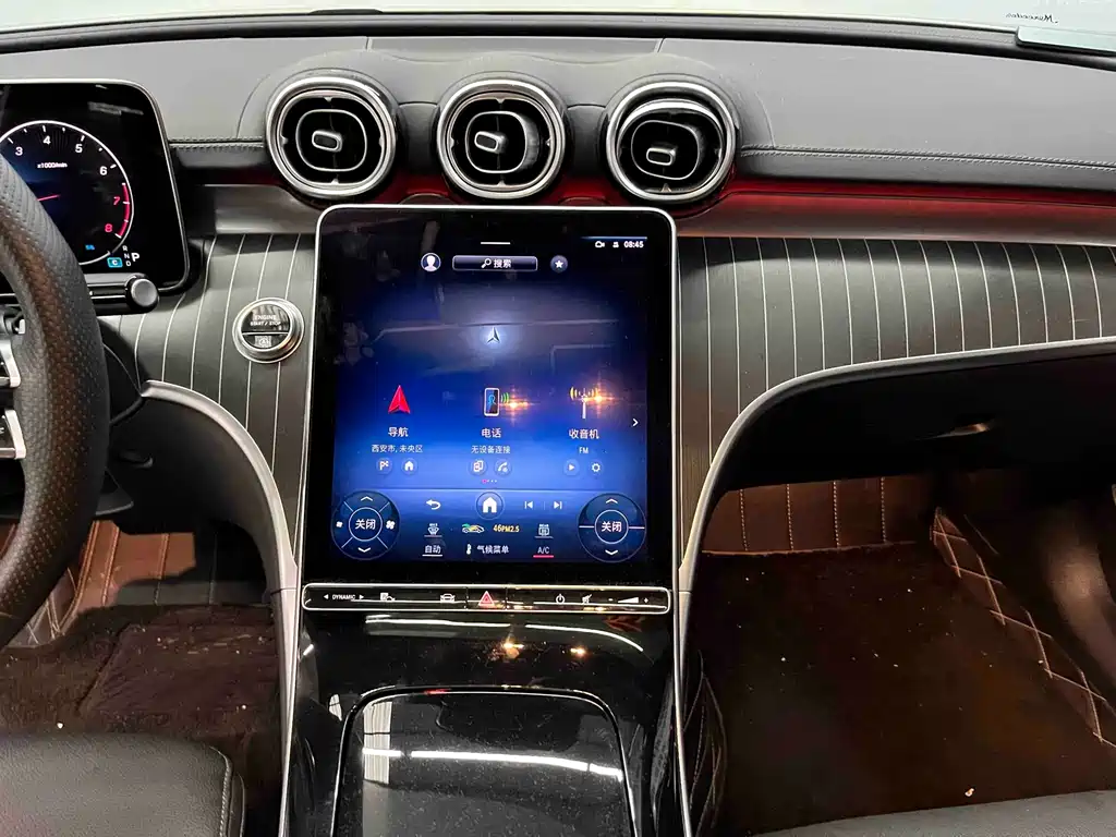 Mercedes-Benz C-Class — миниатюра 11