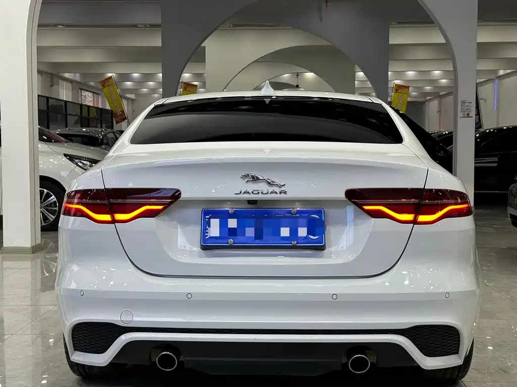 Jaguar XEL 2021 2.0T 200PS R-DYNAMIC Sport