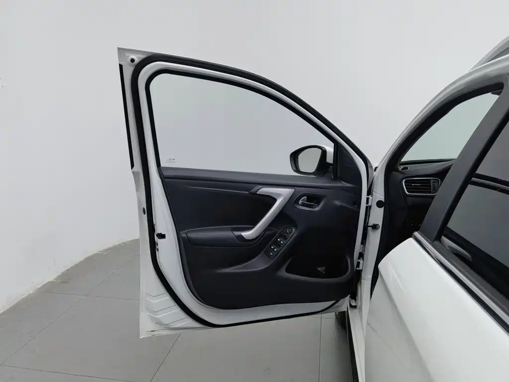 Citroen C3-XR — миниатюра 8