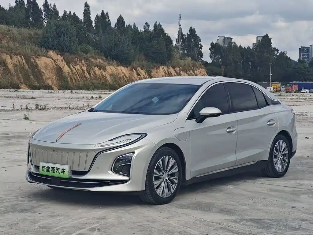 Hongqi Hongqi E-QM5