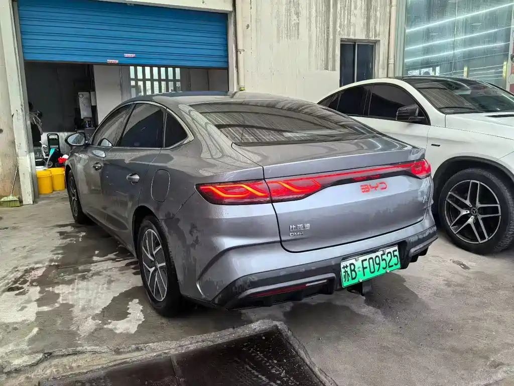 BYD QIN L
