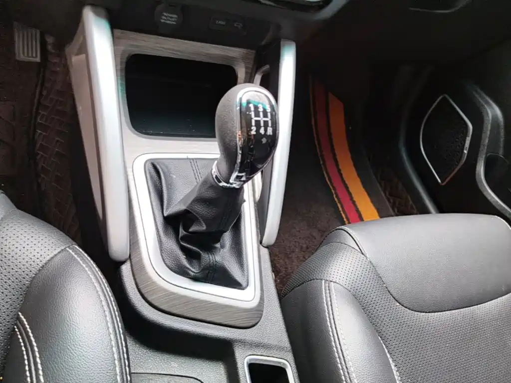 Geely Vision X3 — миниатюра 14