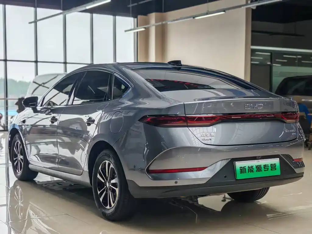 BYD Qin Plus PLUS 2025 DM-i Smart Drive 120KM