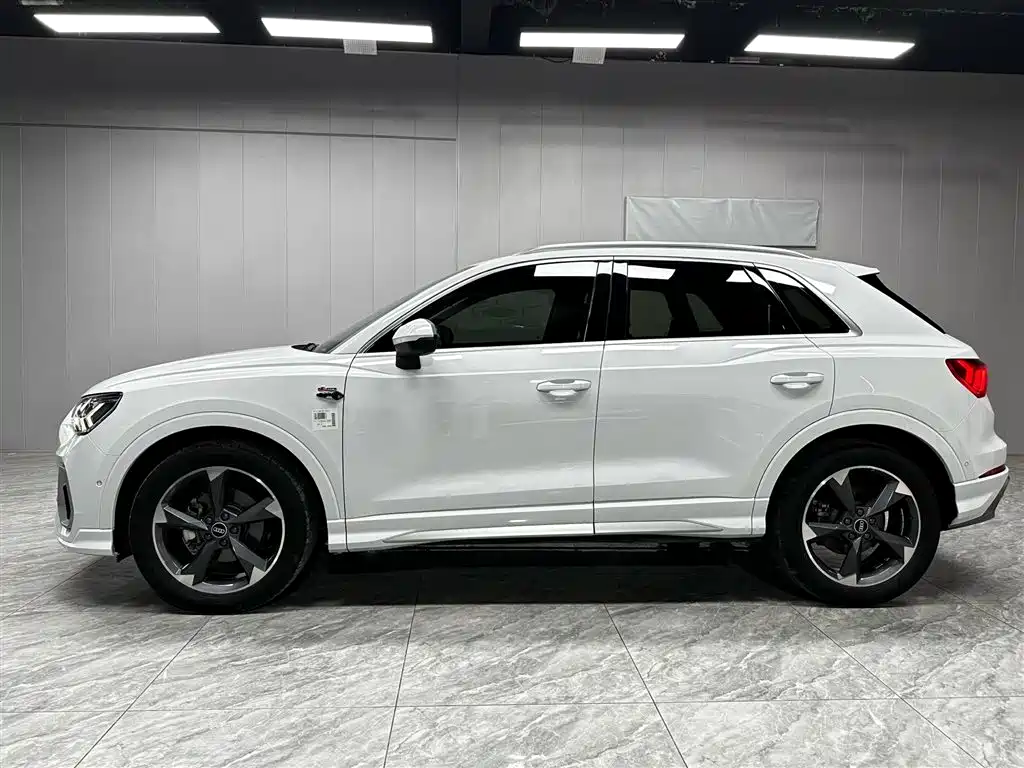 Audi Q3 2022 35 TFSI Fashion