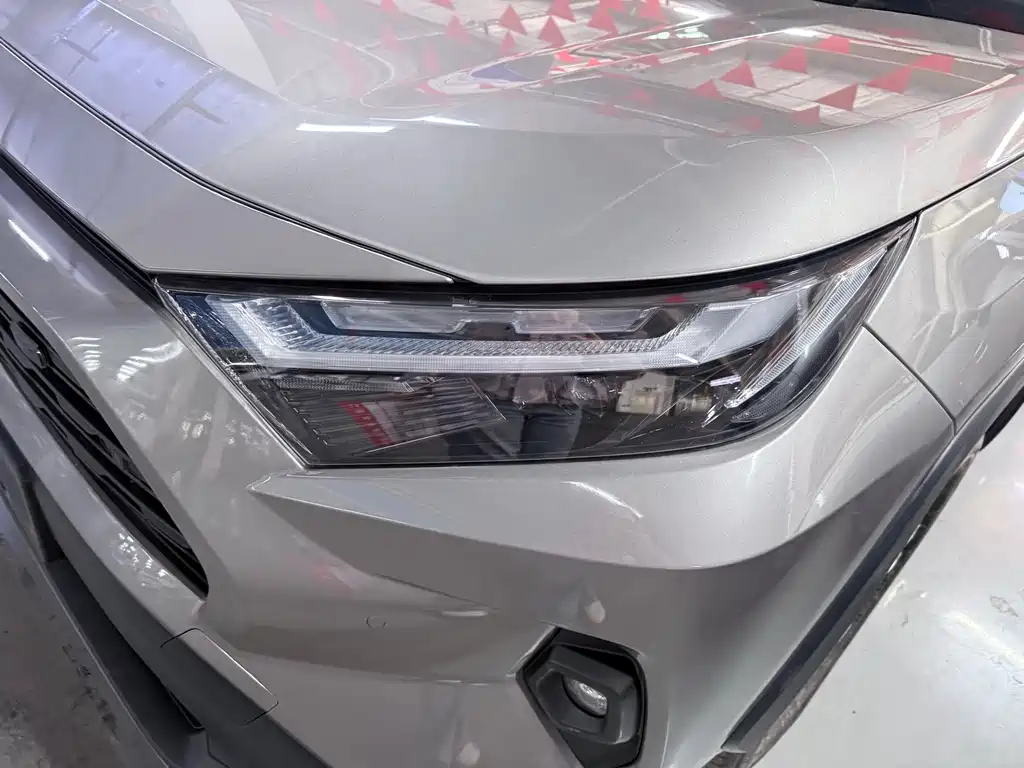 Toyota RAV4 2024 2.0L CVT Plus