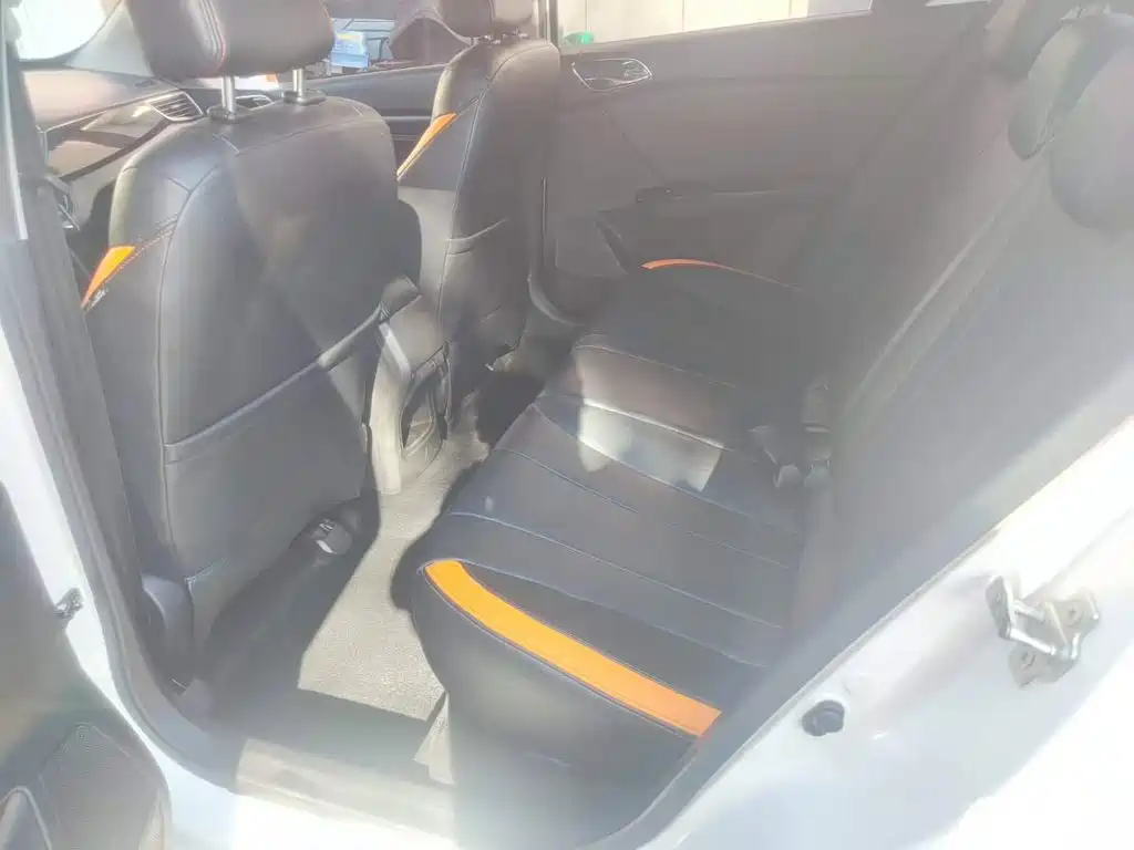 Baojun 310 — миниатюра 6