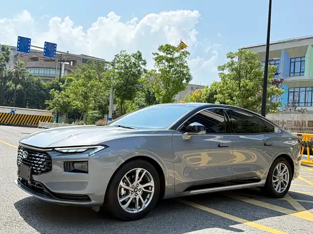FORD MONDEO 2024