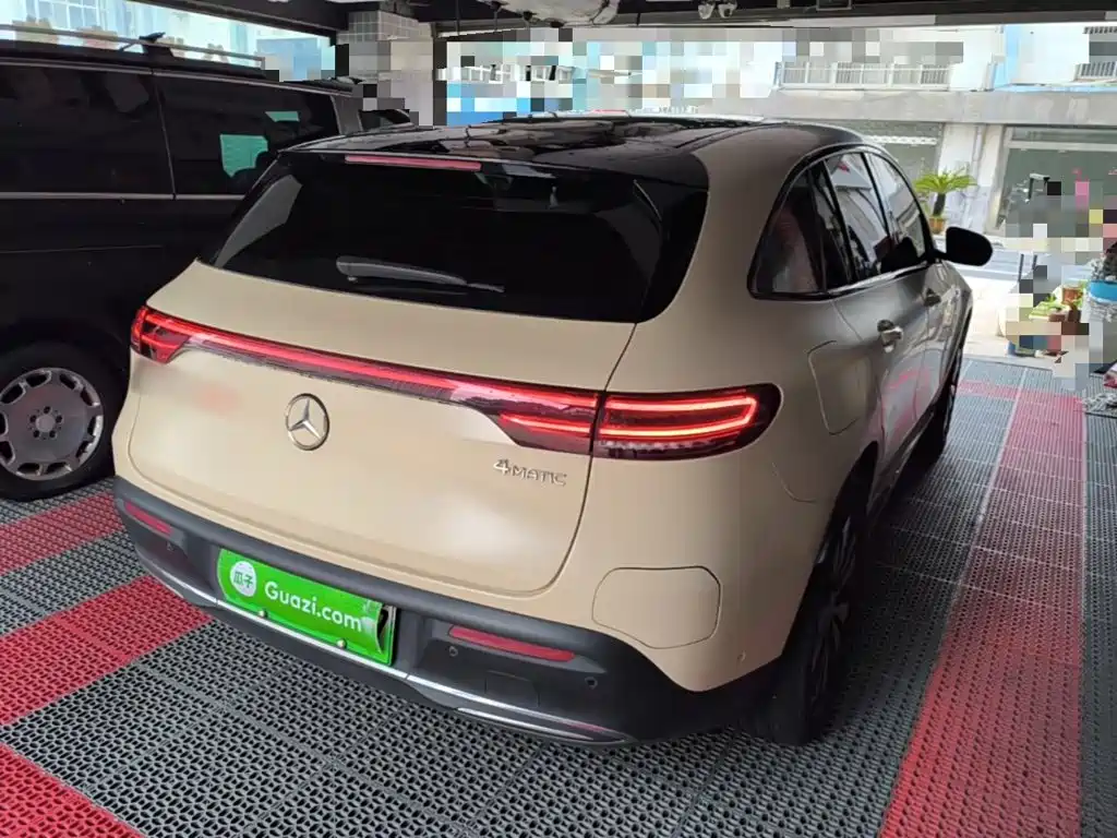 Mercedes-Benz EQC — миниатюра 7
