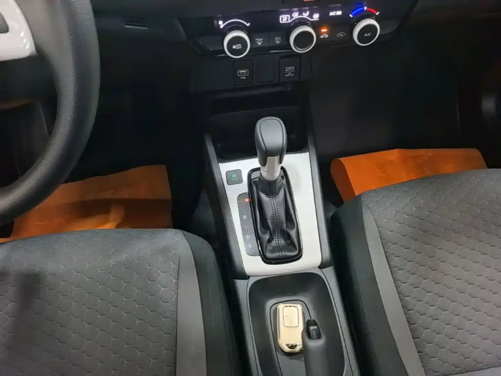 Honda Fit — миниатюра 14