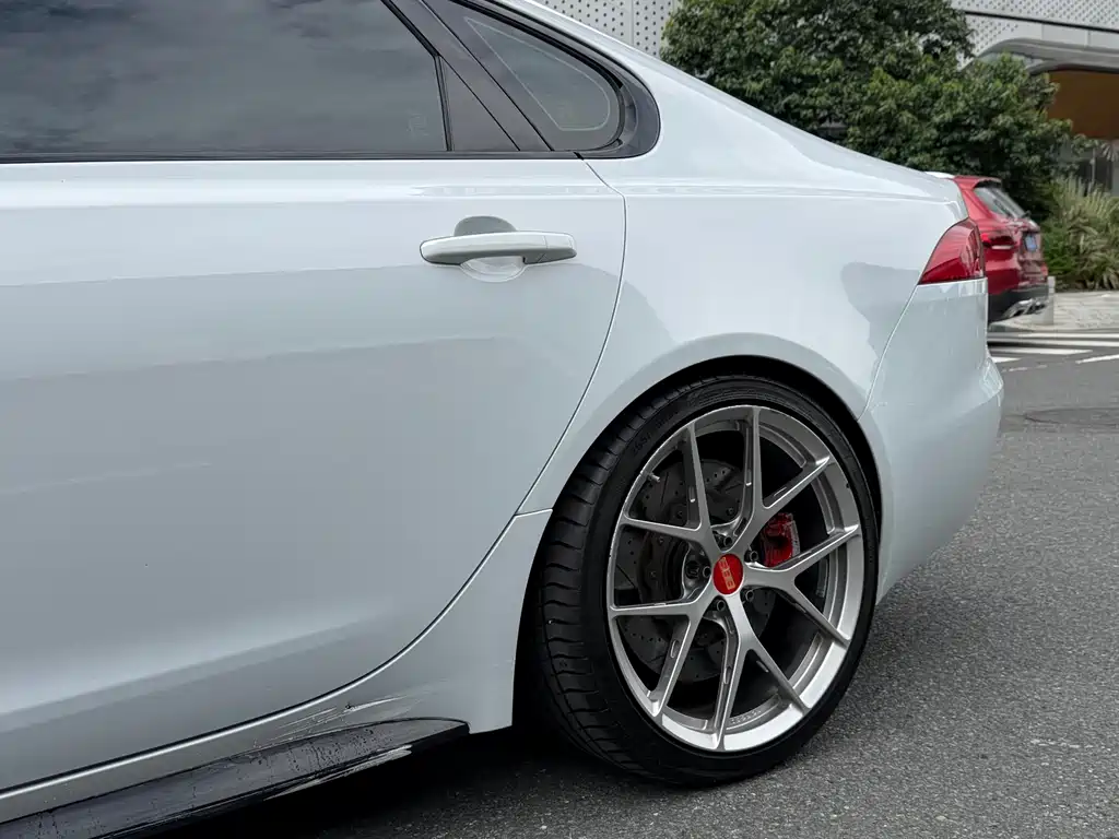 Jaguar XF 2016 XF 3.0 SC R-Sport Sport