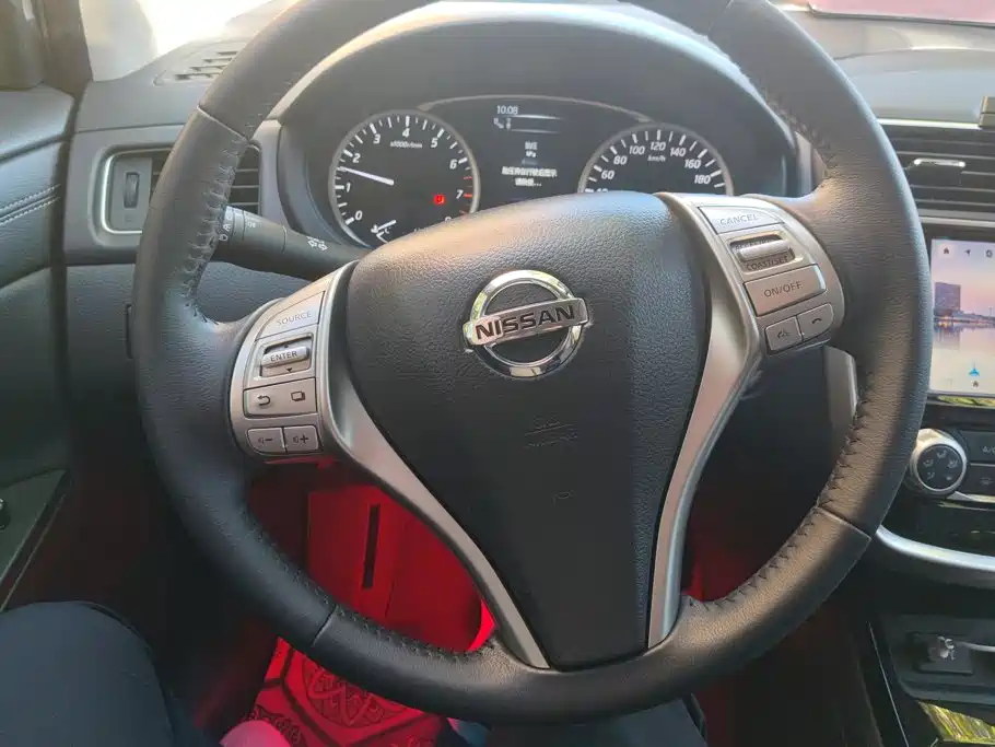 Nissan Tiida — миниатюра 15