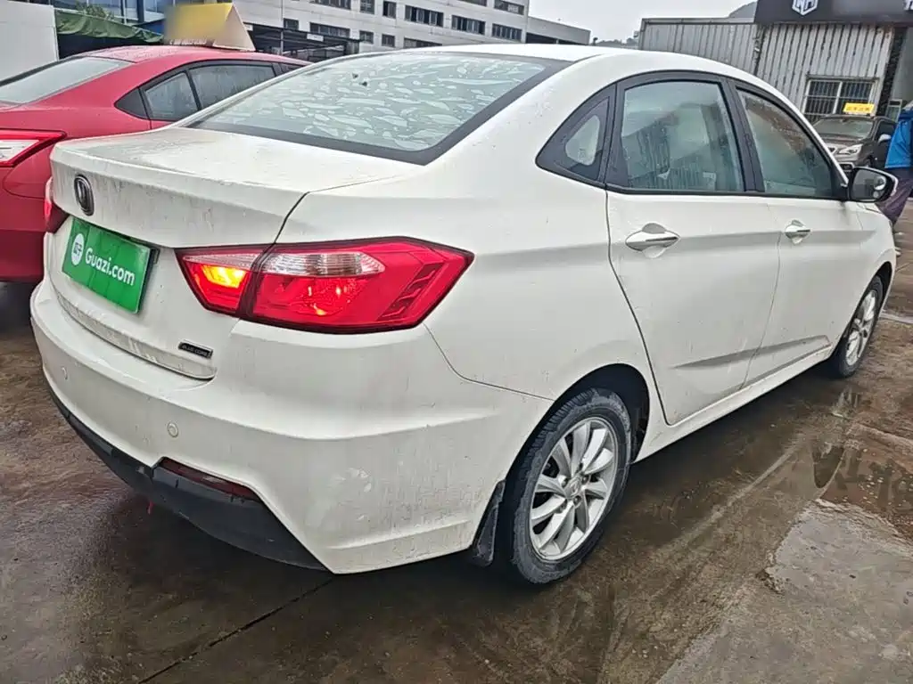 Changan V7 — миниатюра 7