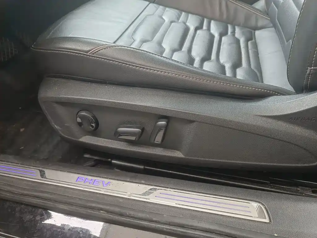 Volkswagen Passat PHEV — миниатюра 4