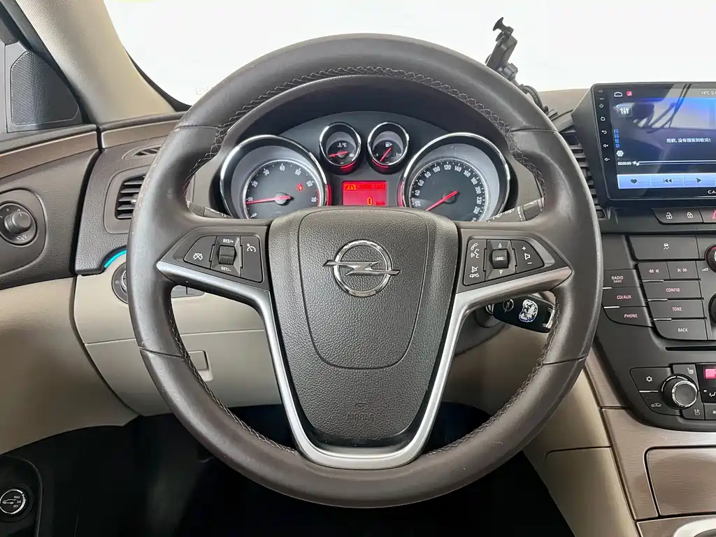 Opel Insignia — миниатюра 8