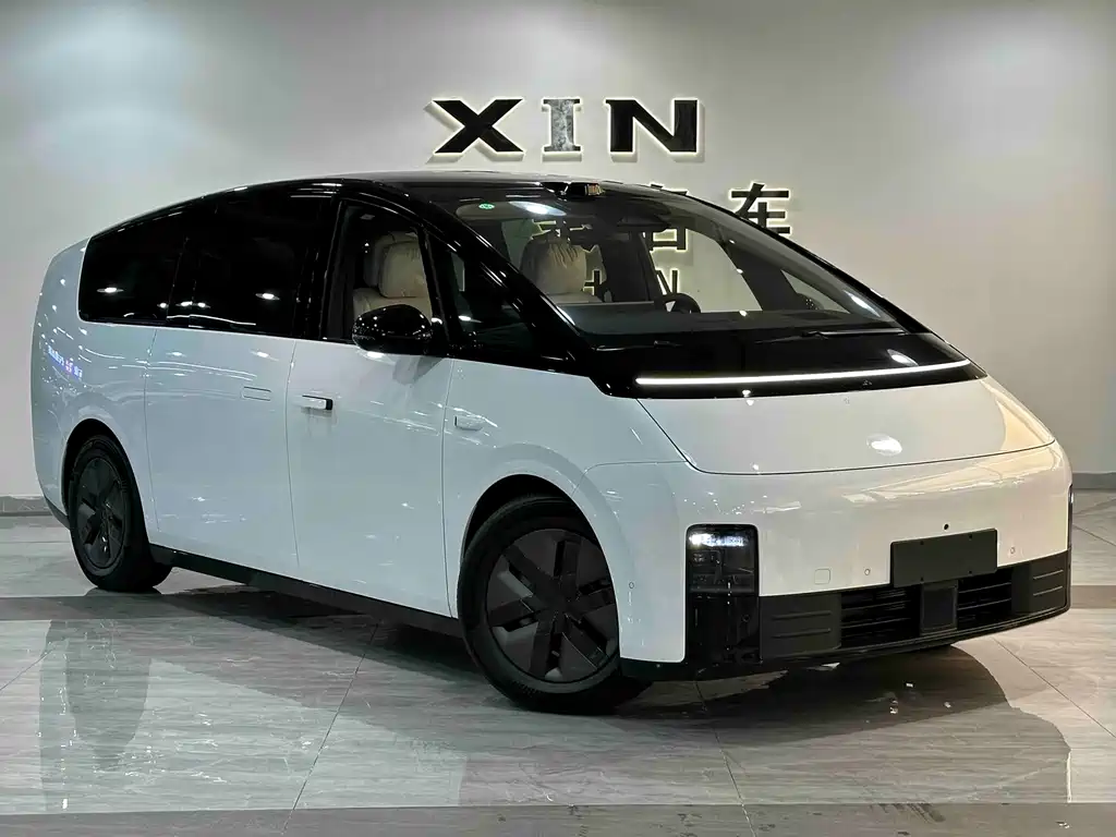 Li Auto MEGA 2025 Home