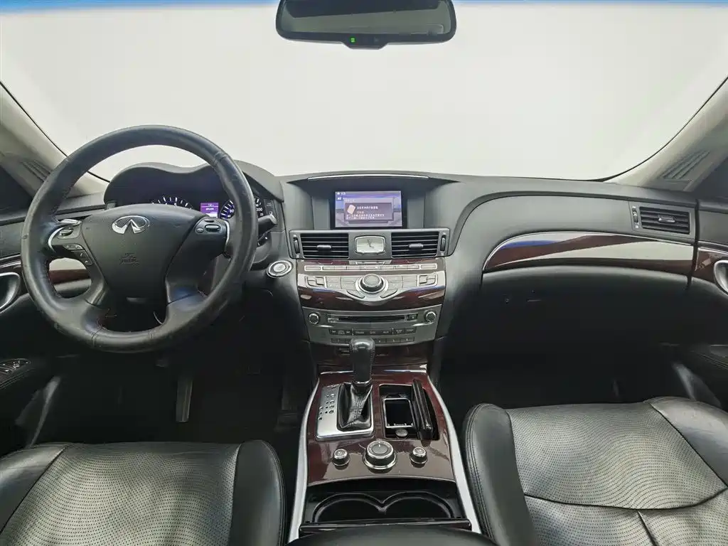 Infiniti Q70 2013 Q70L 2.5L Comfort