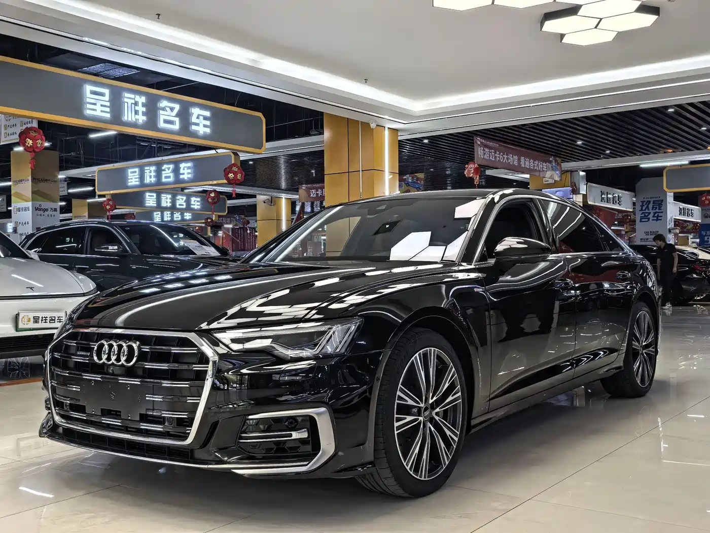 奥迪A6L 2023款 55 TFSI quattro 尊享动感型 2024