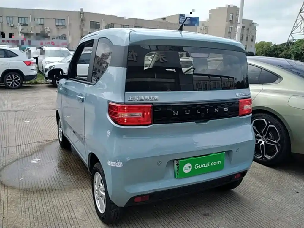 Wuling MINIEV — миниатюра 5
