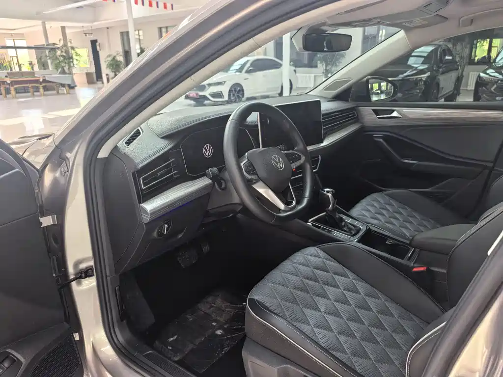Volkswagen Sagitar 2023 280TSI DSG Plus