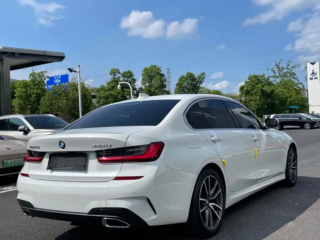 BMW 3 Series — миниатюра 19