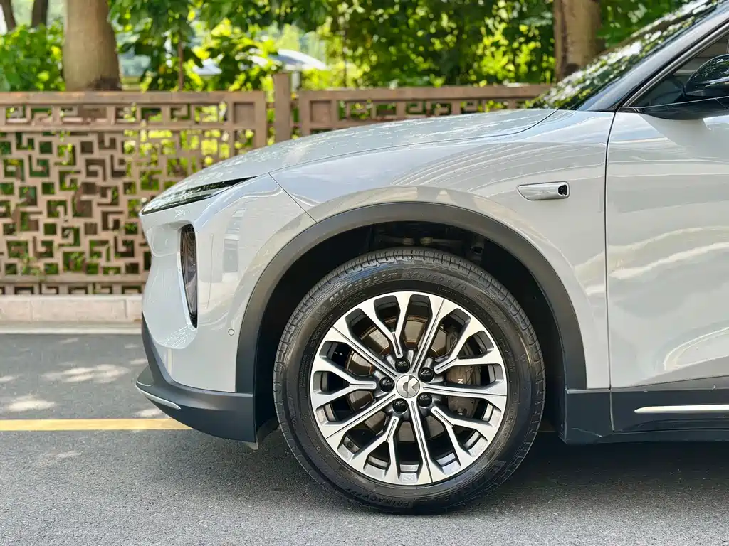 NIO ES6 — миниатюра 8
