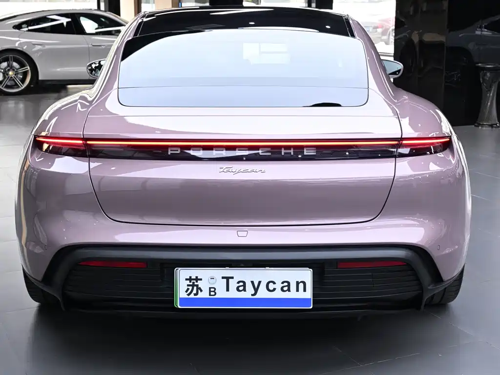 PORSCHE TAYCAN