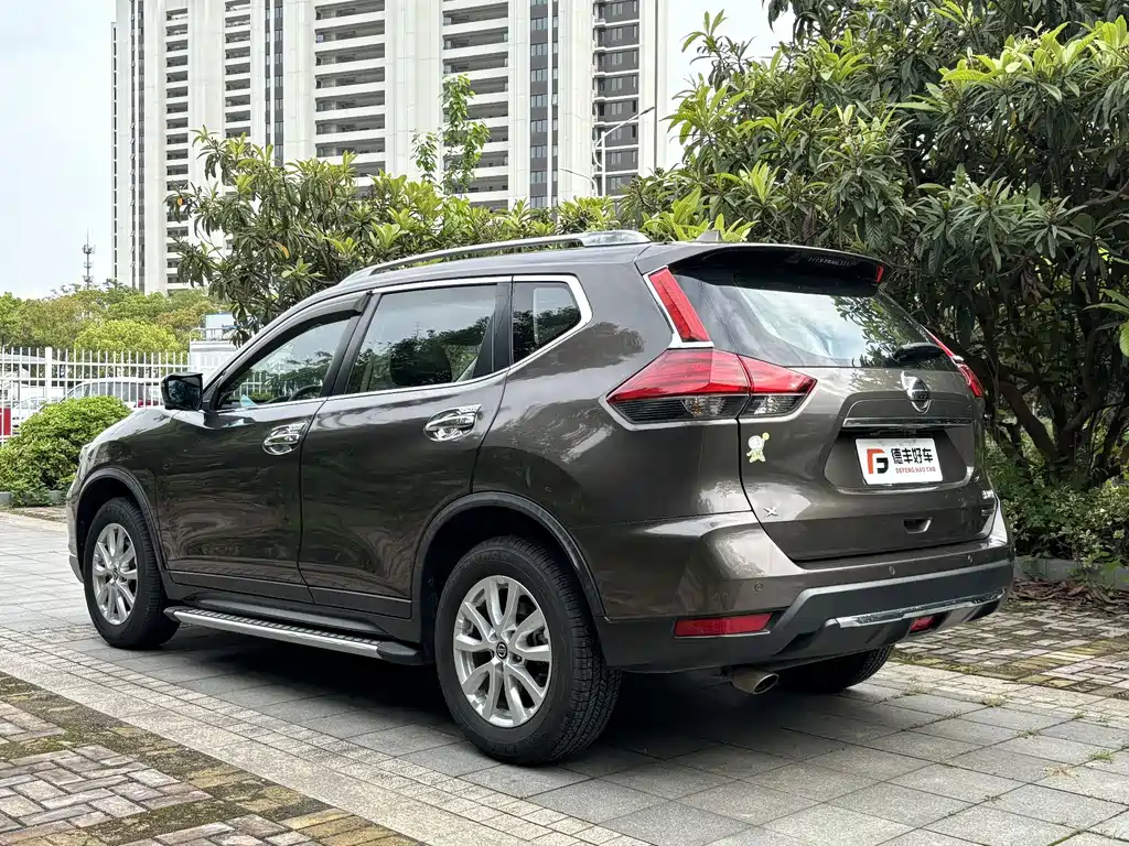 Nissan X-Trail — миниатюра 17