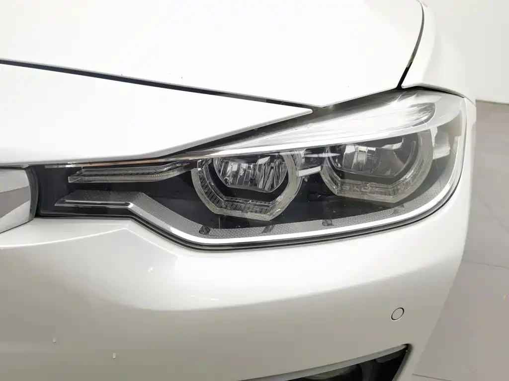 BMW 3 Series — миниатюра 7
