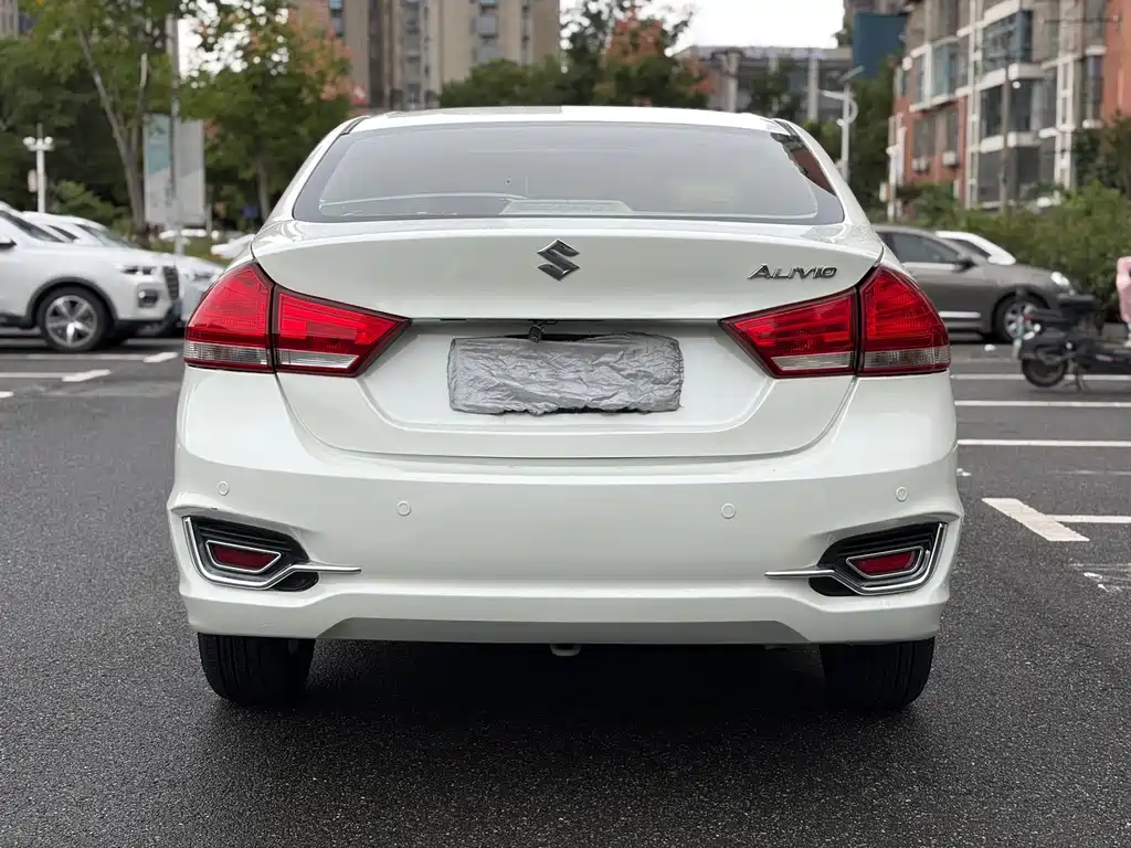 Suzuki Alivio — миниатюра 8