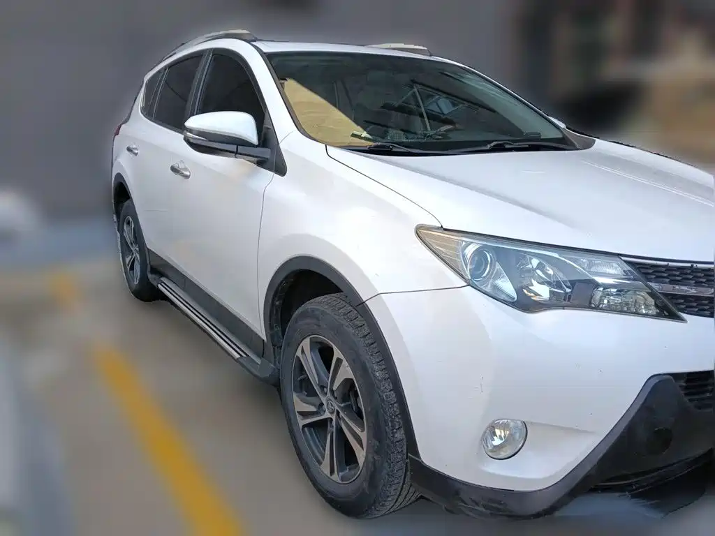 Toyota RAV4 — миниатюра 3